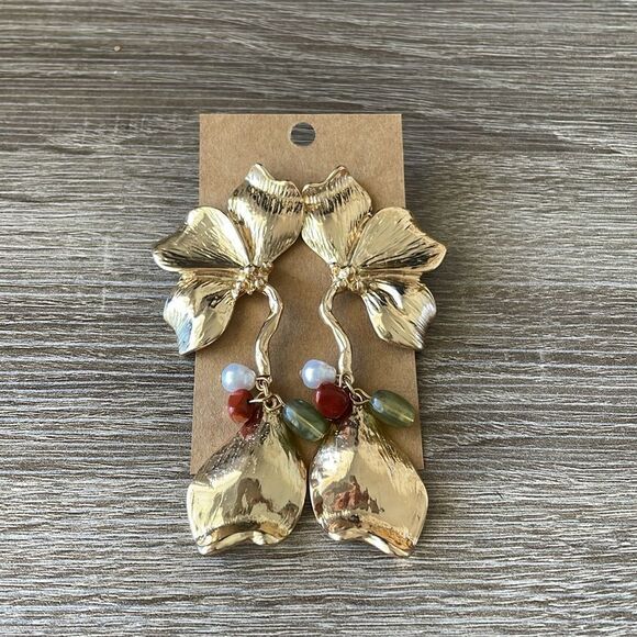 Elegant Gold Floral Earrings N1017 - Picture 3 of 4